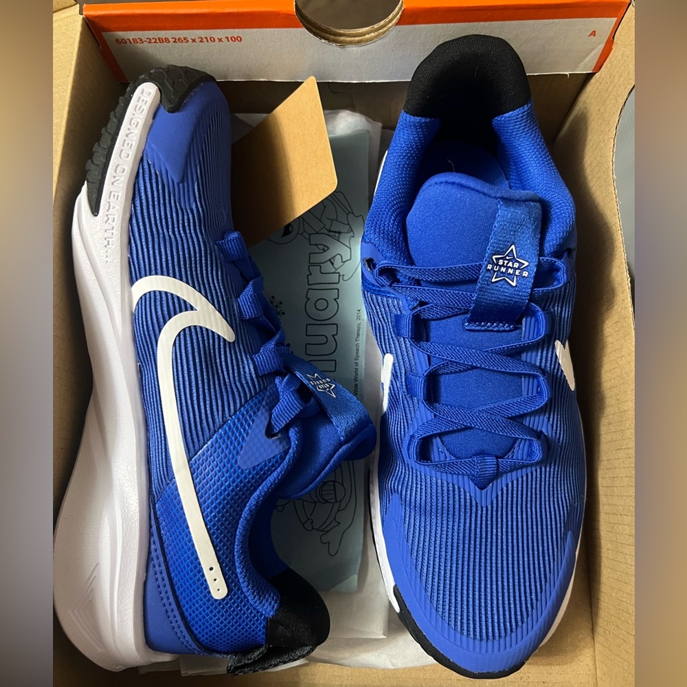 NWT Nike Star Runner 4 Little Kids' Shoes Size: 3Y